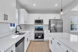 202 A W Wilburn Ave, Greenville, SC 29611 - Photo 11