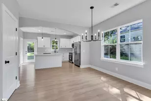 202 A W Wilburn Ave, Greenville, SC 29611 - Photo 7