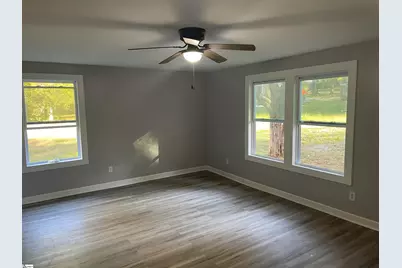 210 Washborn Avenue, Pendleton, SC 29670 - Photo 5