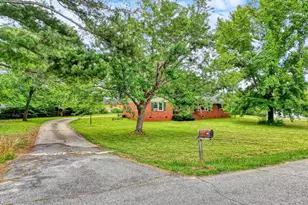 202 Saluda Dr, Piedmont, SC 29673 - Photo 3
