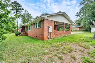202 Saluda Dr, Piedmont, SC 29673 - Photo 7