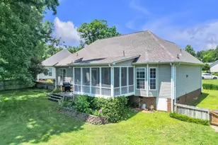 8 Manor Ct, Simpsonville, SC 29681 - Photo 17