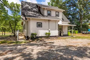 409 N Howard Ave, Landrum, SC 29356 - Photo 37