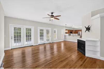 748 N Elm Avenue, Landrum, SC 29356 - Photo 17