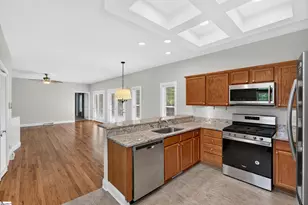 748 N Elm Ave, Landrum, SC 29356 - Photo 7