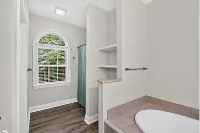 748 N Elm Avenue, Landrum, SC 29356 - Photo 23