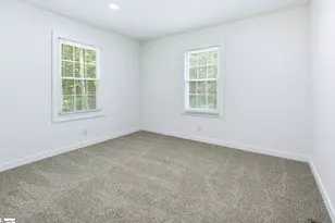 705 W Georgia St, Woodruff, SC 29388 - Photo 13