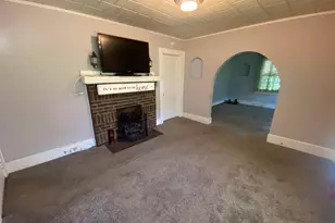 302 Jones St, Laurens, SC 29360 - Photo 15