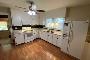 302 Jones St, Laurens, SC 29360 - Photo 17
