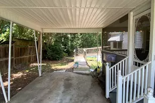 302 Jones St, Laurens, SC 29360 - Photo 13