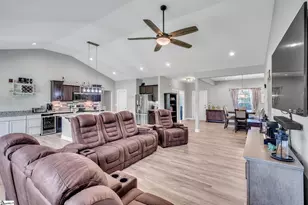 488 Pearson Rd, Greer, SC 29651 - Photo 3