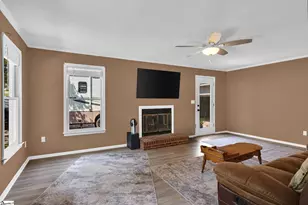 301 Mountain View Ct, Greenville, SC 29611 - Photo 3