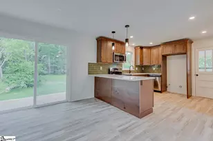 110 Charlton Cir, Easley, SC 29642 - Photo 9