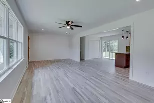 110 Charlton Cir, Easley, SC 29642 - Photo 7