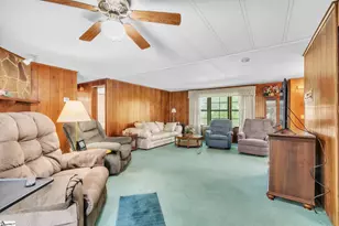 207 Wallace Dr, Easley, SC 29640 - Photo 9