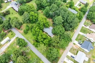 201 Calhoun Rd, Belton, SC 29627 - Photo 9