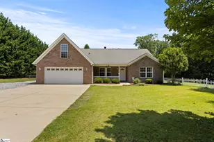 111 Dillard Rd, Duncan, SC 29334 - Photo 1