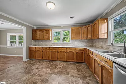7809 Moorefield Memorial Highway, Liberty, SC 29657 - Photo 15