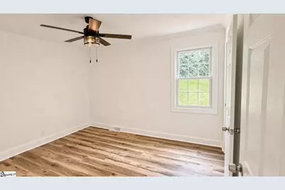 105 S Estate Drive, Greenville, SC 29605 - Photo 9
