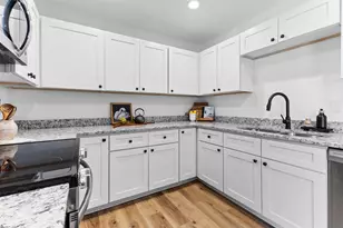 2 Melbourne Ln, Greenville, SC 29615 - Photo 13