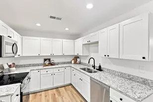 2 Melbourne Ln, Greenville, SC 29615 - Photo 15