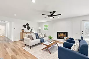 2 Melbourne Ln, Greenville, SC 29615 - Photo 7
