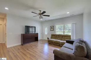 274 Millwood Ln, Wellford, SC 29385 - Photo 3