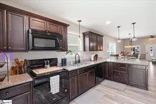 394 Aniken Cir, Boiling Springs, SC 29316 - Photo 7