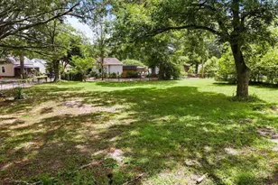 235 Oak St, Clinton, SC 29325 - Photo 1