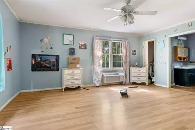 204 W Farley Avenue, Laurens, SC 29360 - Photo 17