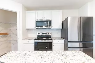 6076 Willutuck Dr, Boiling Springs, SC 29316 - Photo 9