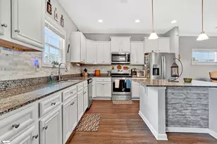817 Camberwell Rd, Simpsonville, SC 29680 - Photo 9