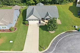 111 Auburn Ln, Greenwood, SC 29649 - Photo 17