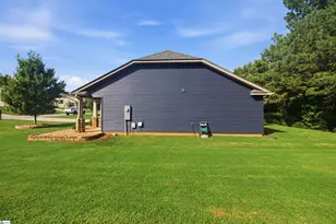 111 Auburn Ln, Greenwood, SC 29649 - Photo 31
