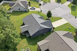 111 Auburn Ln, Greenwood, SC 29649 - Photo 3