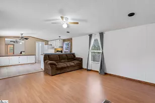 216 Woodtrail Dr, Williamston, SC 29697 - Photo 3
