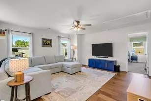 411 Hazelcroft Dr, Fountain Inn, SC 29644 - Photo 3
