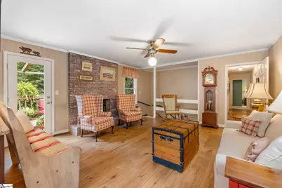 12 E Indian Trail, Taylors, SC 29687 - Photo 9