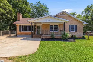 8 Bainbridge Dr, Greenville, SC 29611 - Photo 1