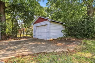 8 Bainbridge Dr, Greenville, SC 29611 - Photo 29