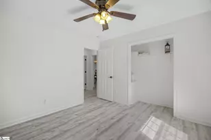 124 E King Rd, Greer, SC 29651 - Photo 27
