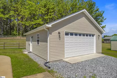 124 E King Road, Greer, SC 29651 - Photo 7
