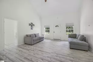 124 E King Rd, Greer, SC 29651 - Photo 17