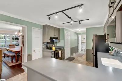 215 E Shefford Street, Greer, SC 29650 - Photo 11