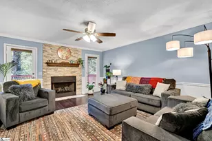 215 E Shefford St, Greer, SC 29650 - Photo 15