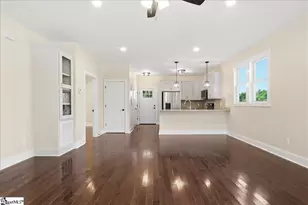915 Dunbar St, Greenville, SC 29601 - Photo 5