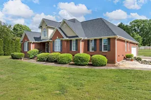 121 Lewis Burnett Dr, Boiling Springs, SC 29316 - Photo 3