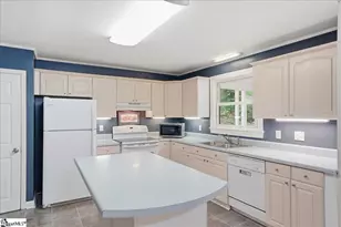 9 Yorkshire Dr, Greenville, SC 29615 - Photo 9