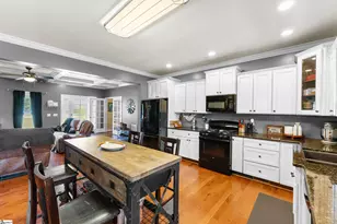 4401 Parris Bridge Rd, Boiling Springs, SC 29316 - Photo 13