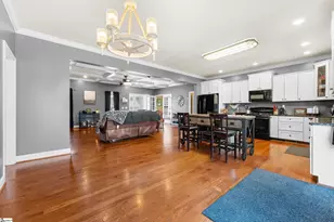 4401 Parris Bridge Rd, Boiling Springs, SC 29316 - Photo 11
